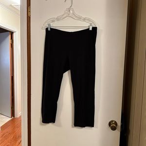 Cropped black leggings